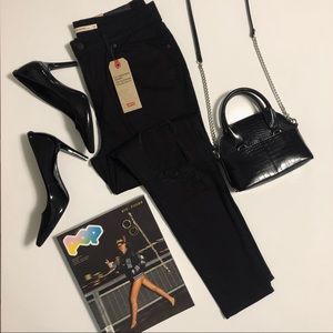 LEVIS 721 BLACK RIPPED JEANS